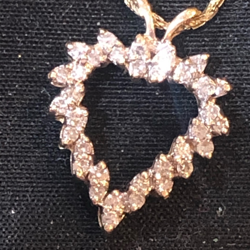 14K Heart diamonds necklace - Picture 5 of 10